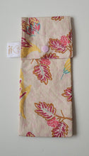 Charger l'image dans la galerie, Etui fleuri beige