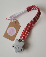 Charger l'image dans la galerie, attache tétine rouge